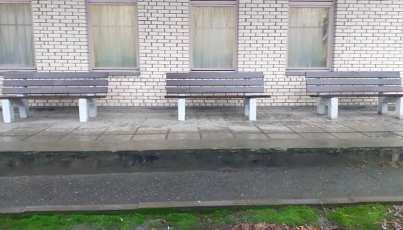 скамейки из бетона