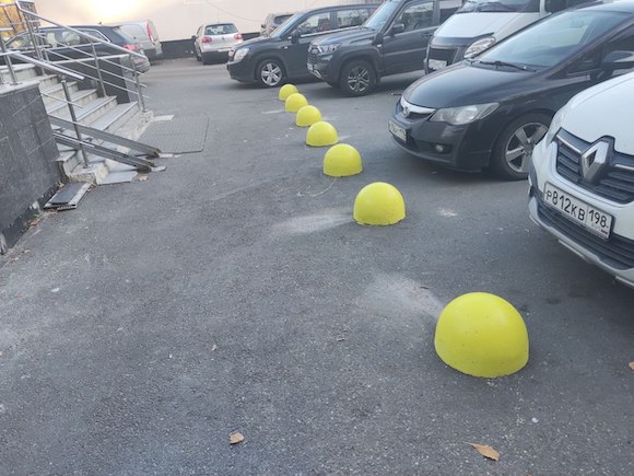бетонный ограничитель МАФ дорожная тротурная полусфера высокая тяжелая бетонный шарик парковка