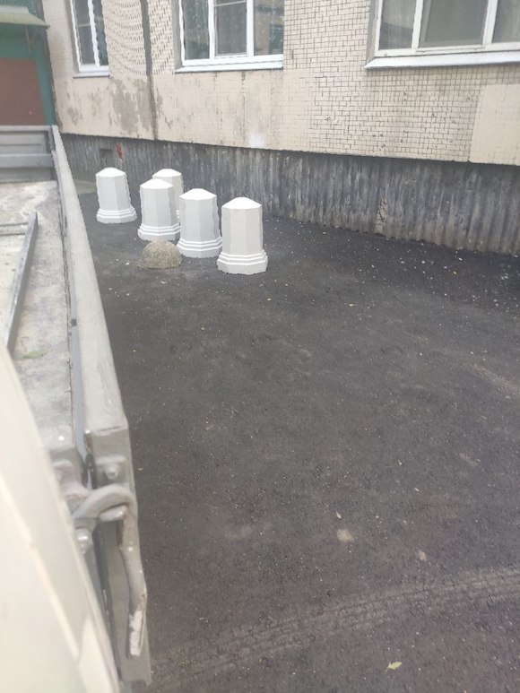 антипарковочное изделие полусфера МАФ защита парковки бетонным изделием